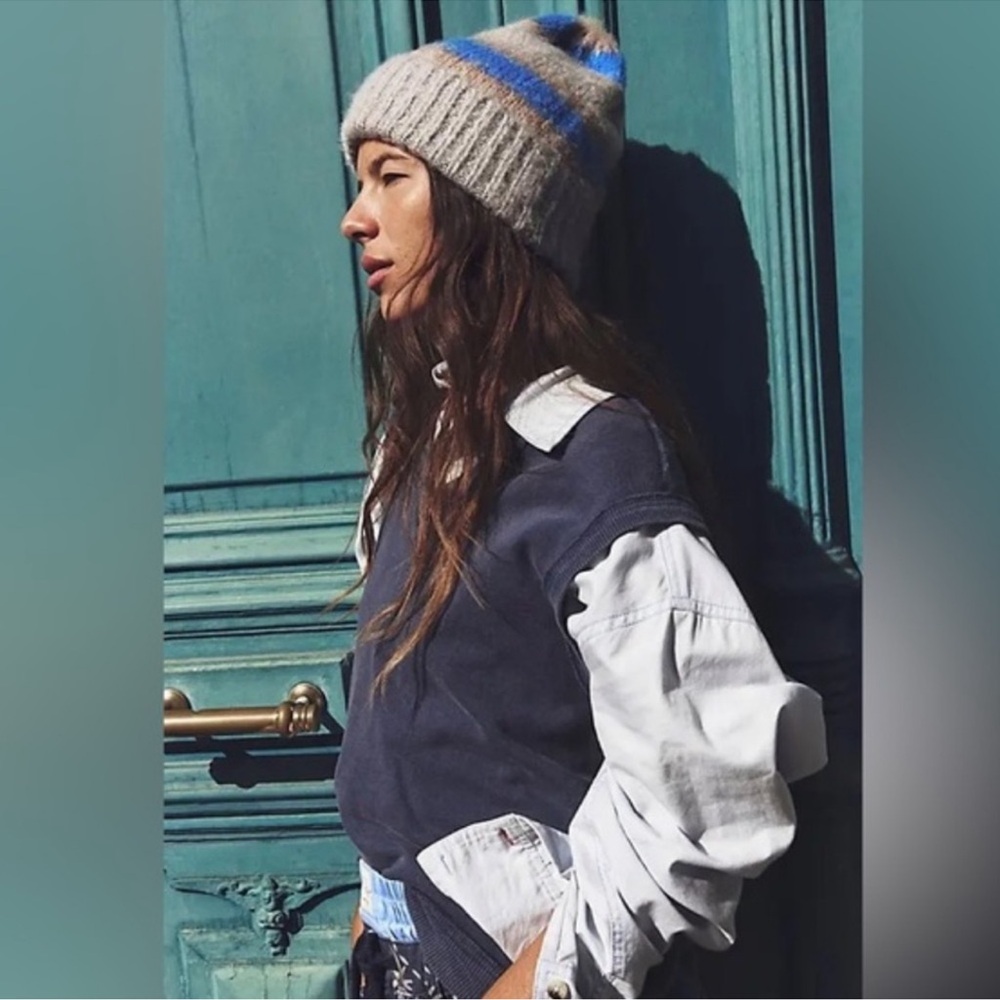 Free People: The Grove Striped Beanie NWT - Picture 3 of 3